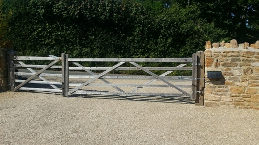 5 bar wooden automated gate